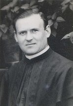 b�. Richard Henkes