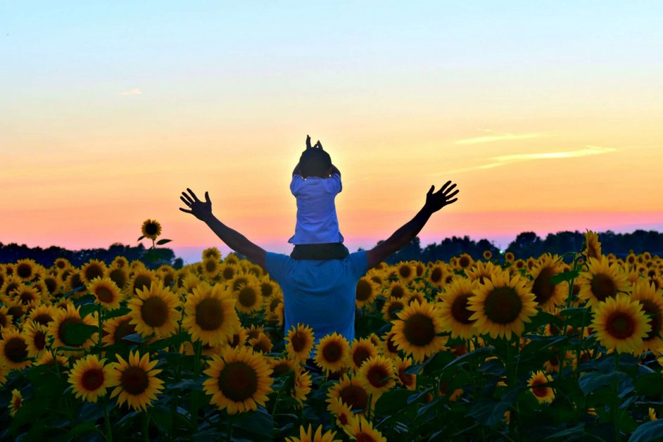 Obraz Boga w oczach dziecka kszta�tuje si� pod ogromnym wp�ywem obrazu w�asnego ojca